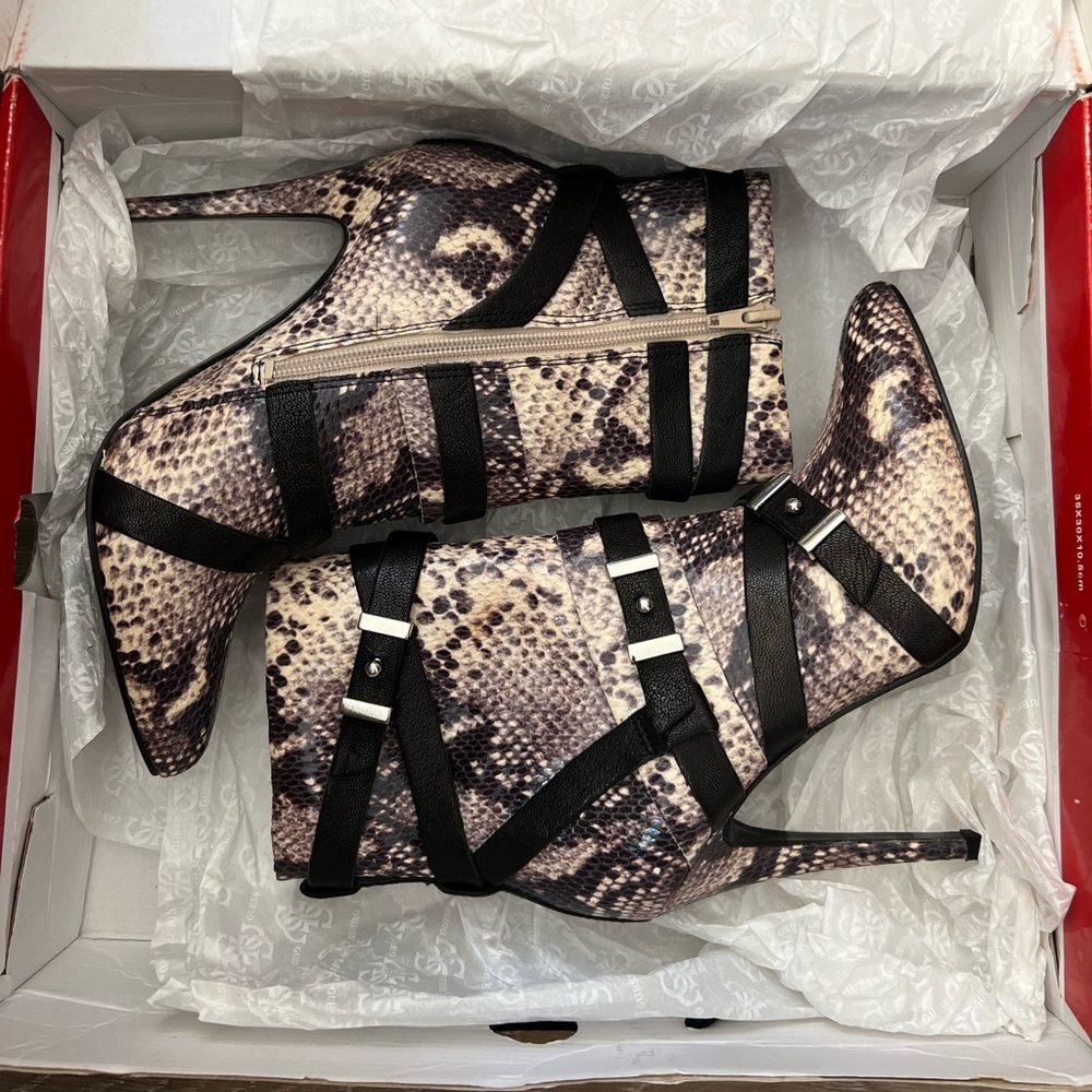 Guess Parley Printed Pointed-Toe Booties